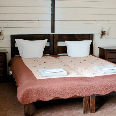 Hotel Orlyne Gnizdo Černivci Esterno foto