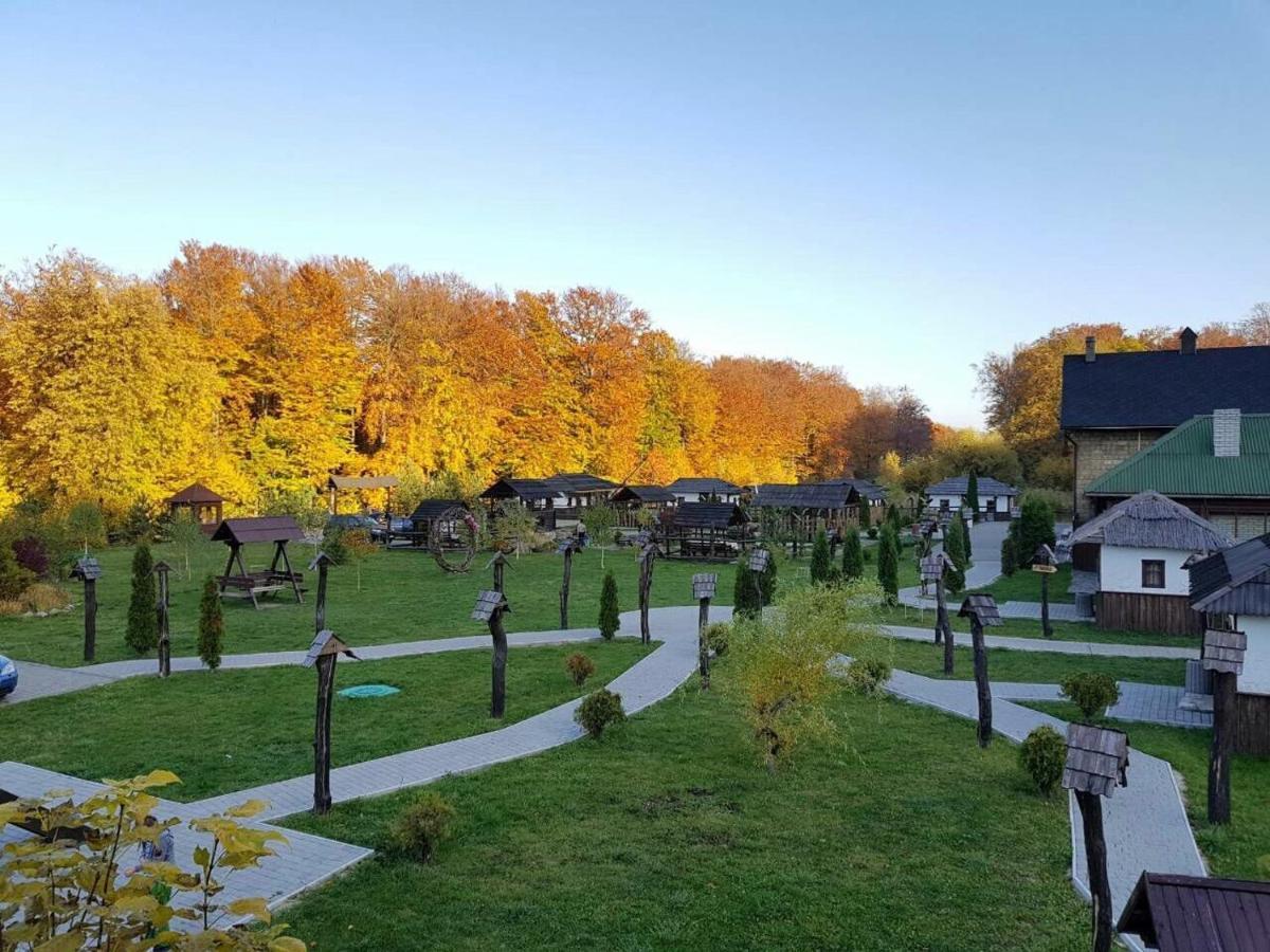 Hotel Orlyne Gnizdo Černivci Esterno foto