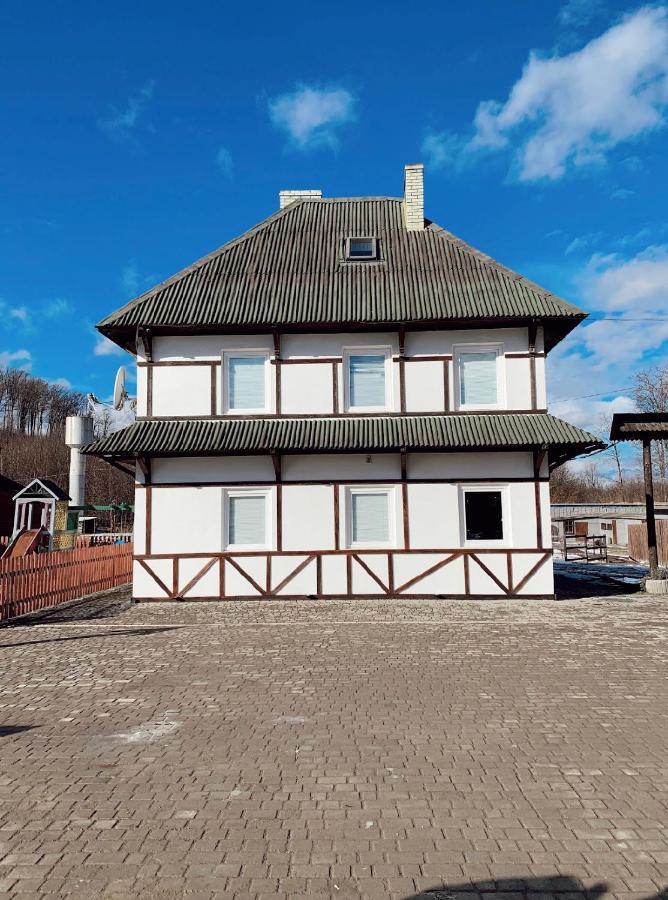 Hotel Orlyne Gnizdo Černivci Esterno foto