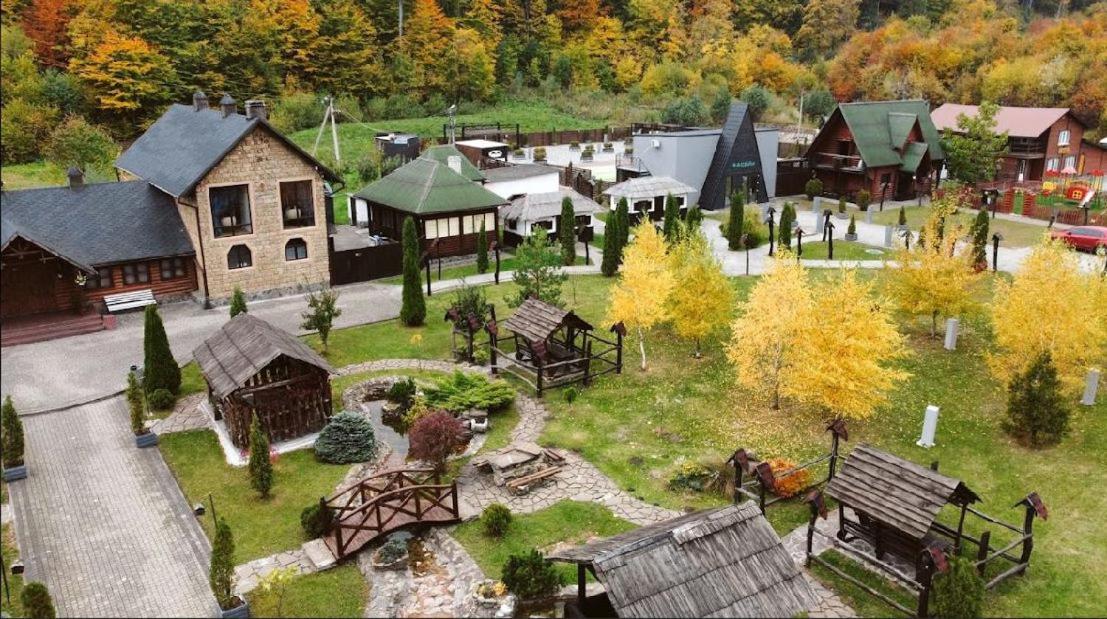 Hotel Orlyne Gnizdo Černivci Esterno foto
